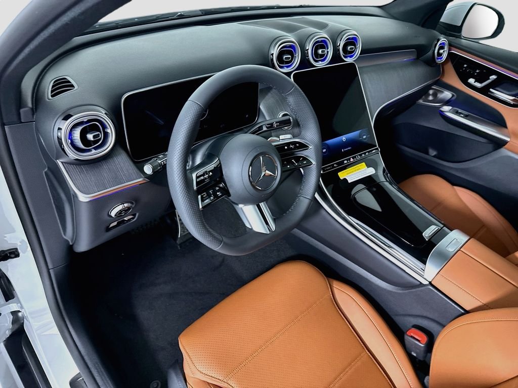 New 2027 Moonlight White Metallic Mercedes-Benz GLC 300 image 10