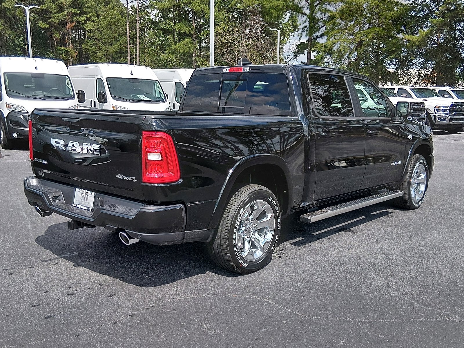 New 2026 Diamond Black Crystal Pearlcoat RAM Big Horn Crew Cab 4x4 5