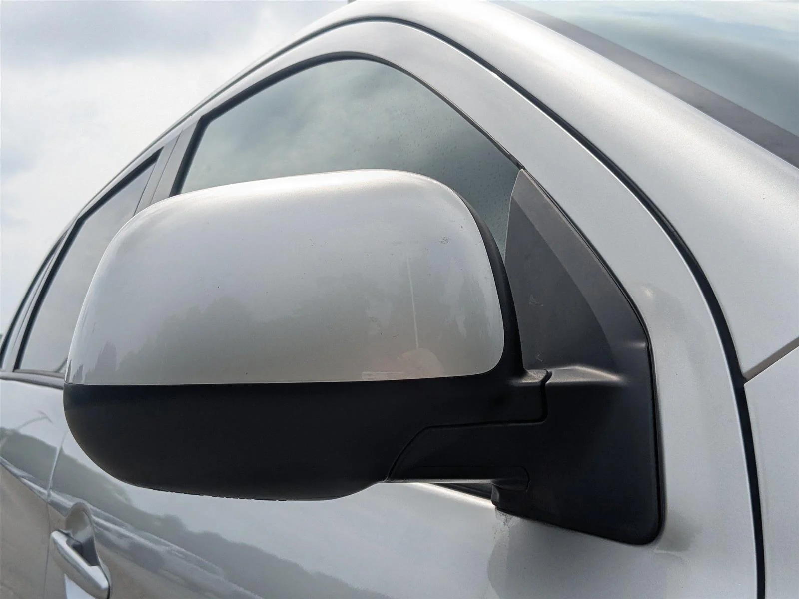 Used 2025  Mitsubishi S image 11
