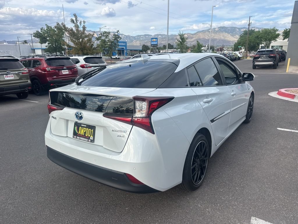 Used 2022 Beige Toyota XLE image 8