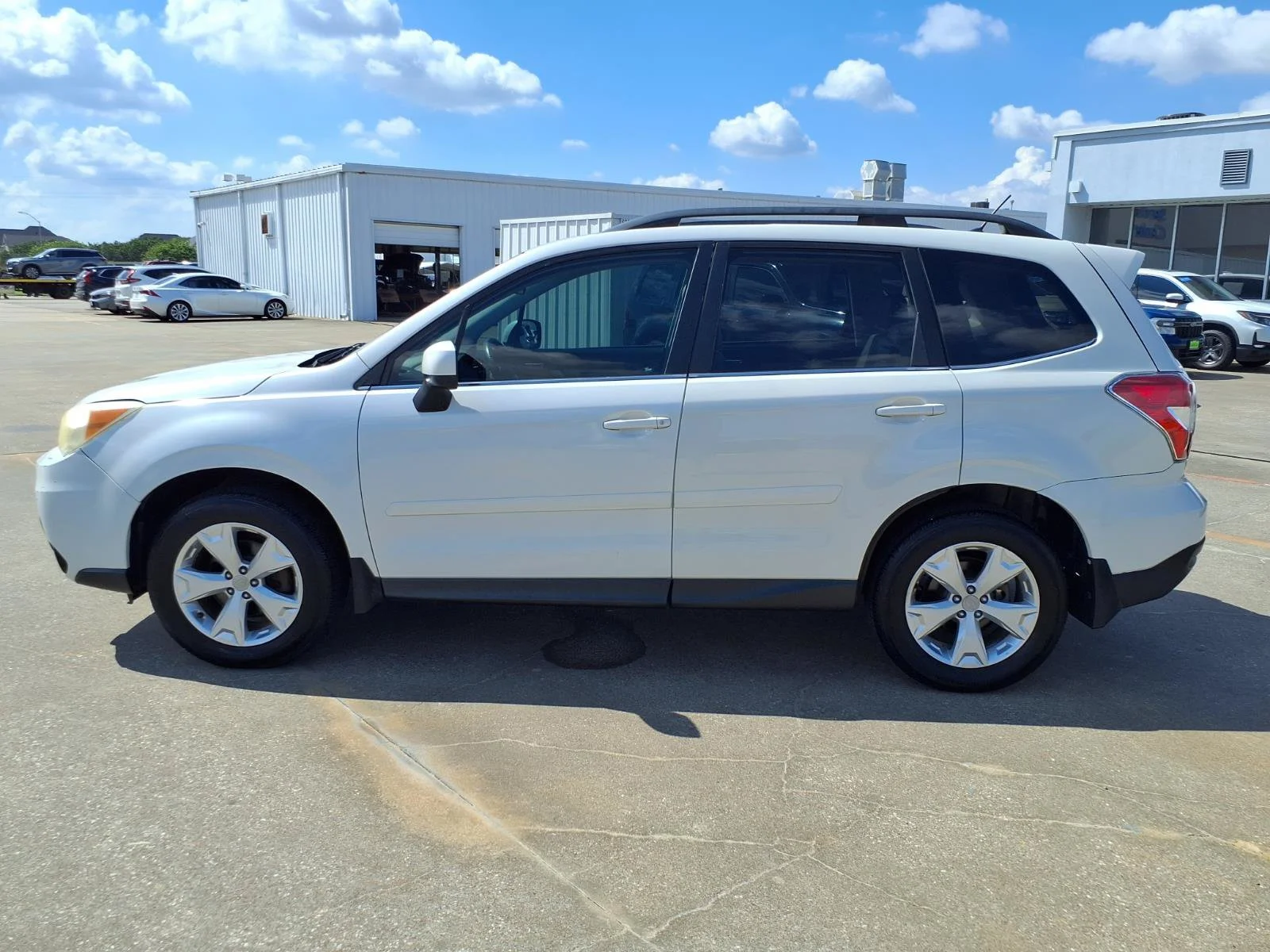 Used 2015 White Subaru 2.5i Limited image 8