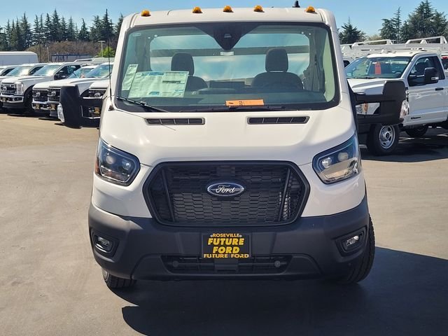 New 2025 Oxford White Ford Cutaway image 3