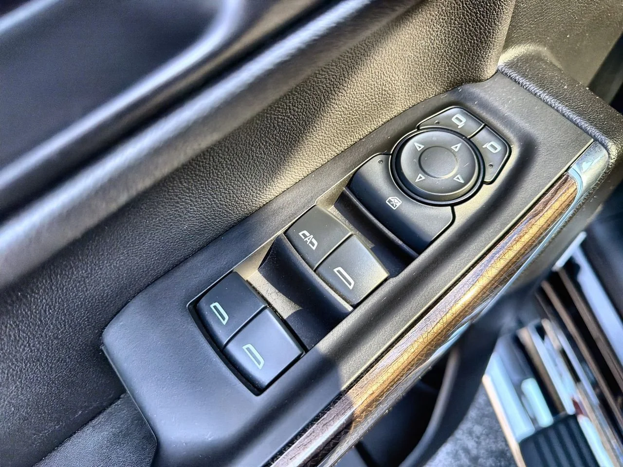 Used 2022 Black Chevrolet RST image 19