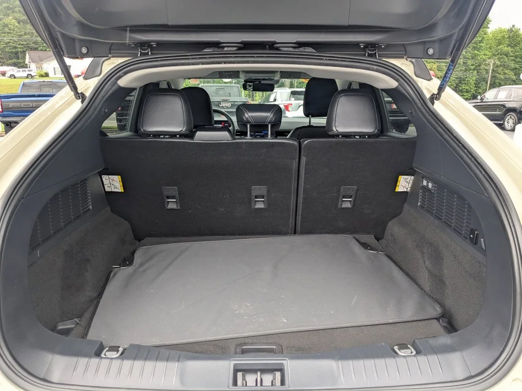 Used 2025  Ford Select image 24