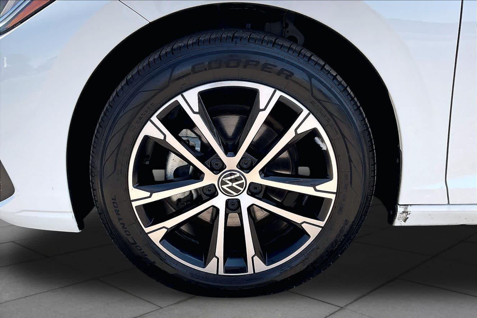Used 2025 Pure White Volkswagen Sport image 10