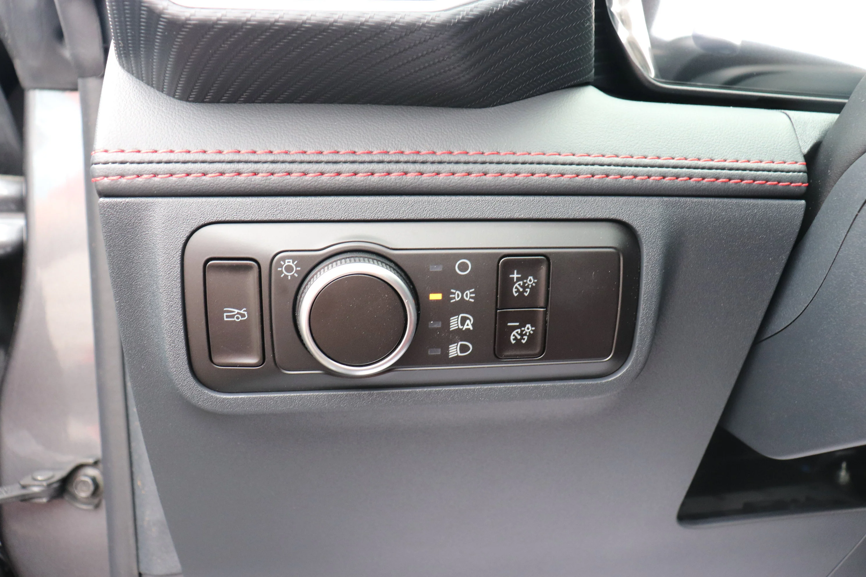 New 2026 CARBONIZED GREY METALLIC Ford GT Premium image 10