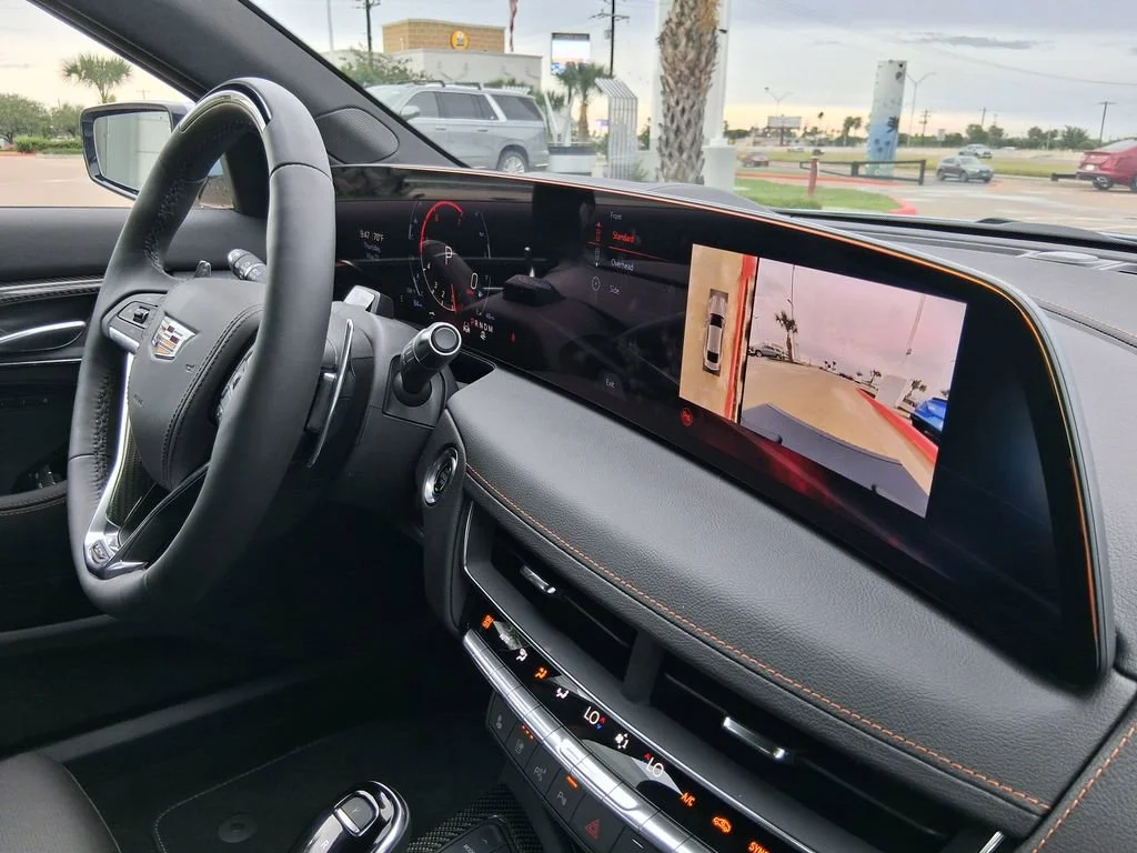 2026 Cadillac CT5 V-Series - Photo 17
