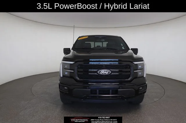 Used 2025 Black Ford Lariat image 31