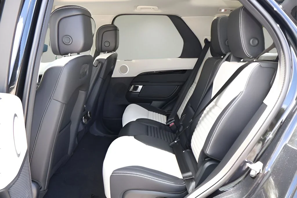 2025 Land Rover Discovery S - Photo 11