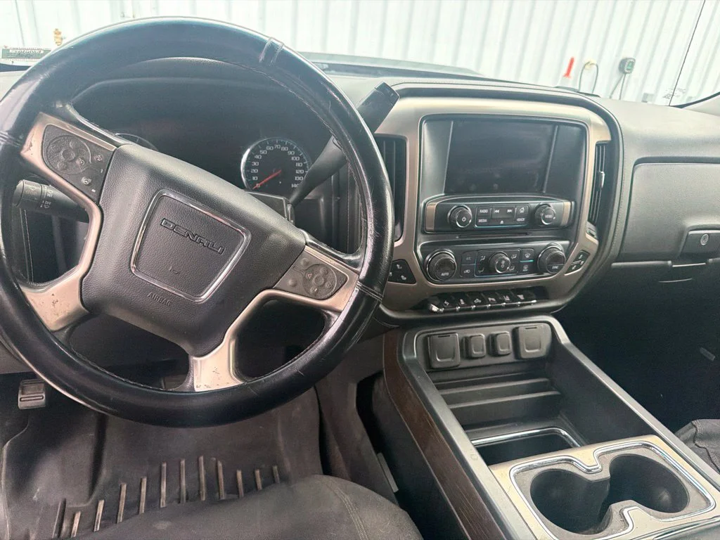 Used 2018 Gray GMC Denali image 10