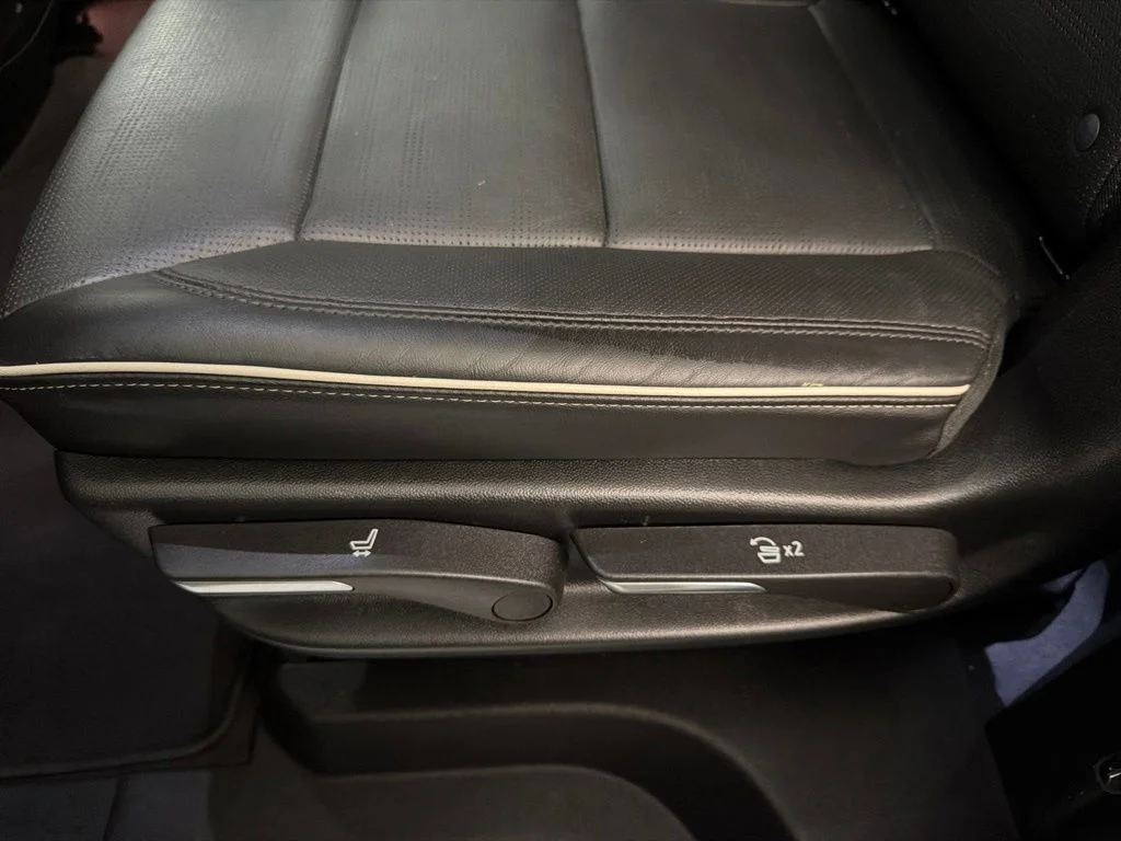 Used 2023 Crystal White Tricoat Cadillac Sport image 22