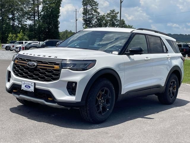 New 2026 Star White Metallic Tri-Coat Ford Tremor image 13