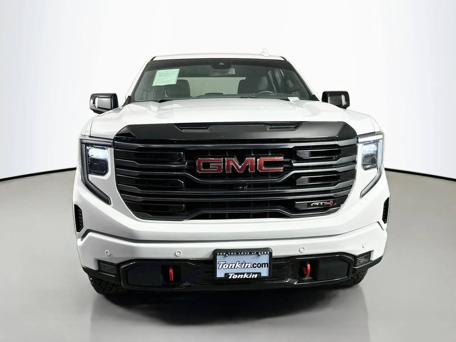 Used 2025 Summit White GMC AT4 image 2
