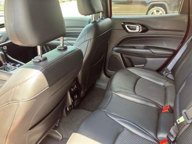 Certified Used 2025 Red Hot Pearlcoat Jeep Latitude image 19