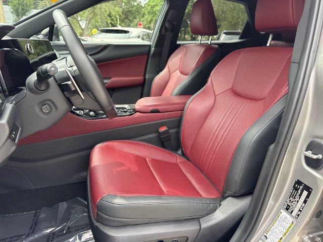 2025 Lexus NX 250 - Photo 11