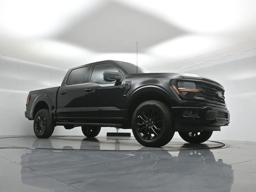 New 2026 Agate Black Metallic Ford XLT image 43