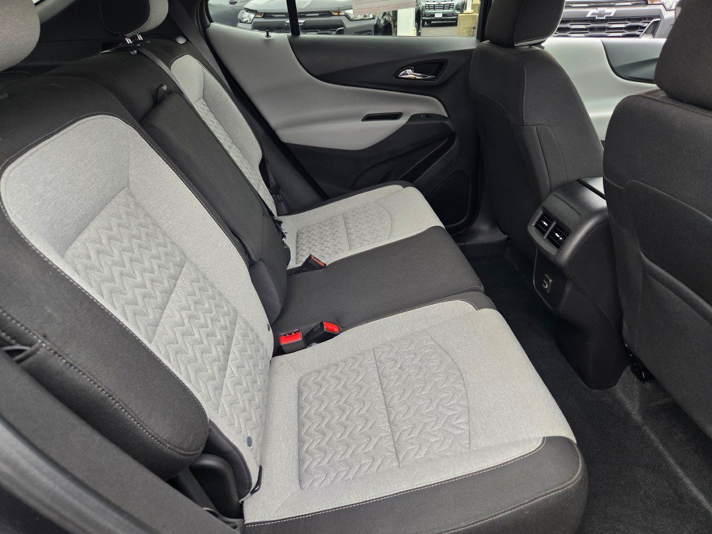 2022 Chevrolet Equinox LS - Photo 11