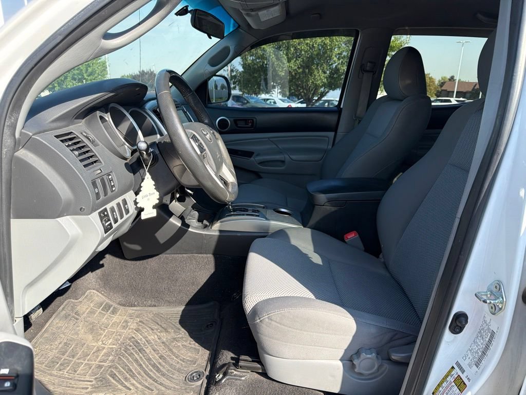Used 2014 Super White Toyota Base image 20
