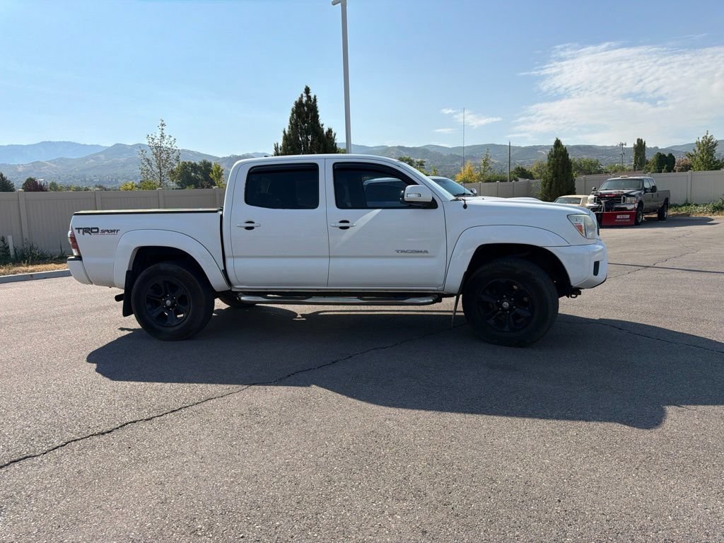 Used 2014 Super White Toyota Base image 8