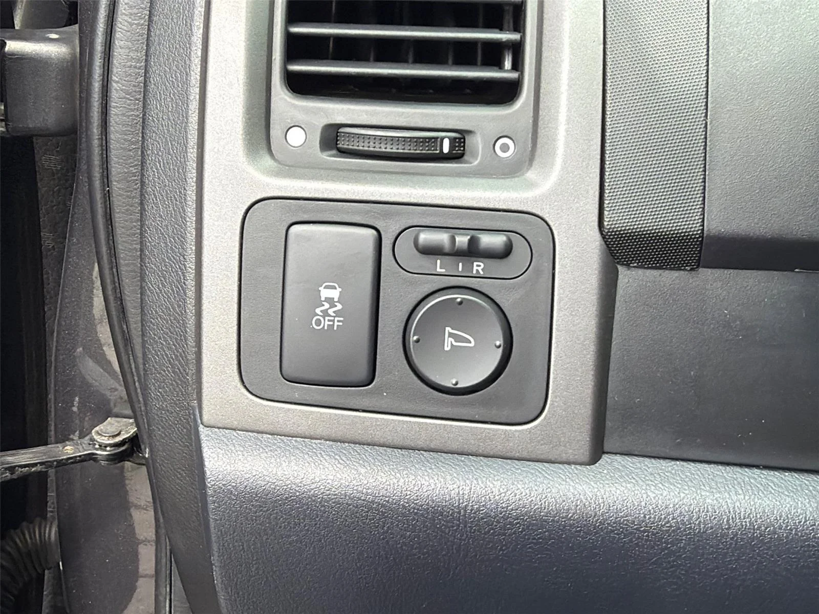 Used 2011  Honda LX image 16