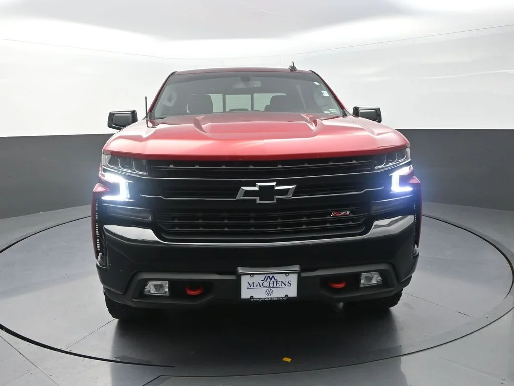 Used 2021  Chevrolet LT Trail Boss image 2