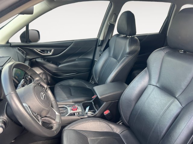 Used 2019 Crystal Black Silica Subaru Limited image 11