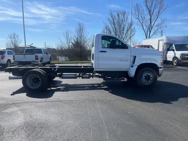 New 2024 Summit White Chevrolet Work Truck image 9