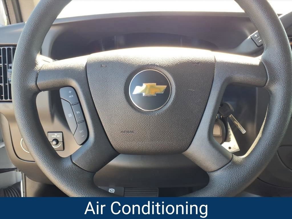 2025 Chevrolet Express Cargo Work Van - Photo 15