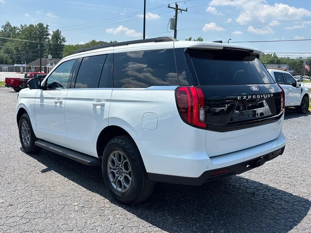 New 2027 Star White Metallic Tri-Coat Ford Active image 5