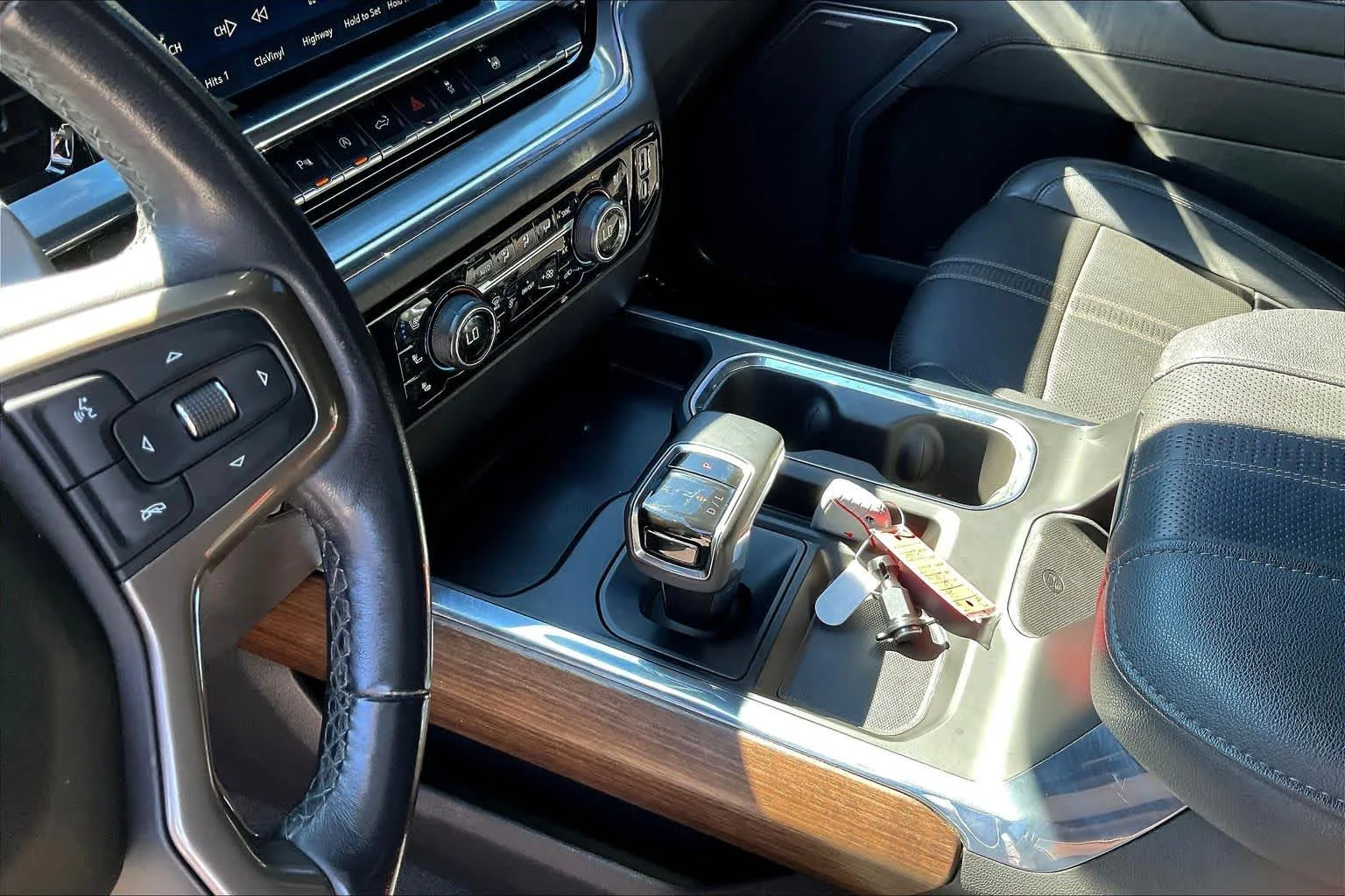Used 2023 Black Chevrolet High Country image 33