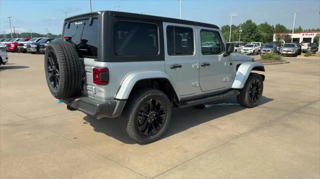New 2023 Silver Zynith Clear-Coat Exterior Paint Jeep Sahara 4xe image 8