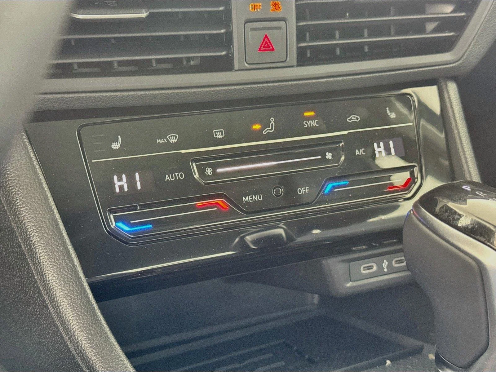 New 2027 GRAY Volkswagen SE image 15