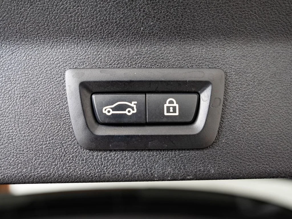 Used 2021 Dark Graphite Metallic BMW M40i image 22