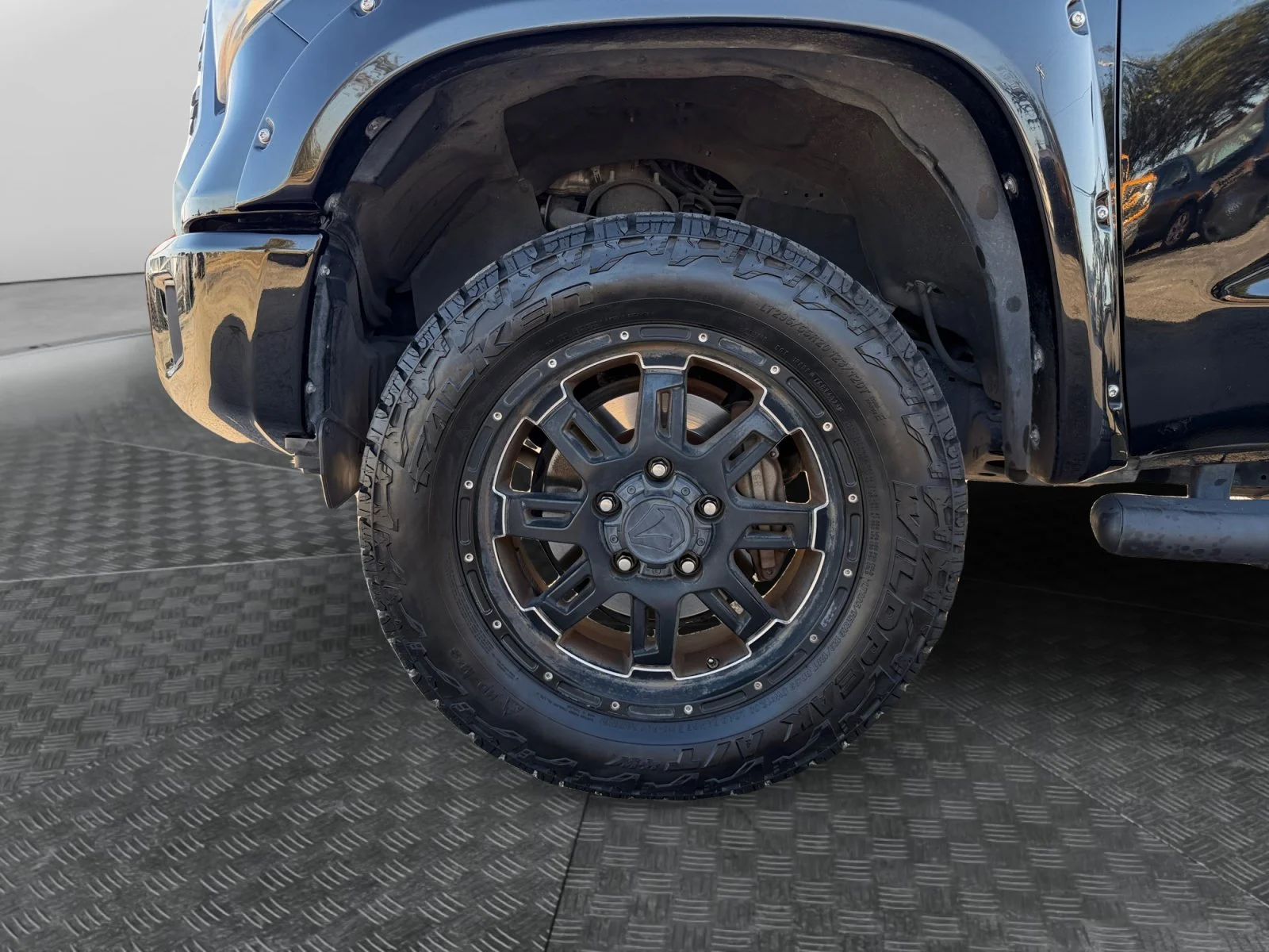 Used 2016 Black Toyota SR5 image 9