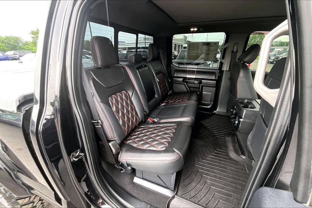 Used 2021 AGATE BLACK Ford LARIAT image 28