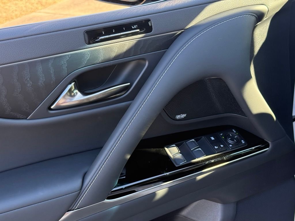 2026 Lexus LX 700h Luxury - Photo 18