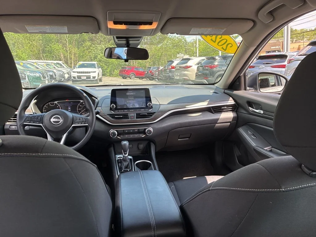 Certified Used 2024 Silver Nissan 2.5 SV image 25