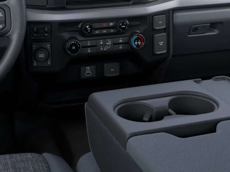 New 2027 Oxford White Ford F-350® XLT image 15