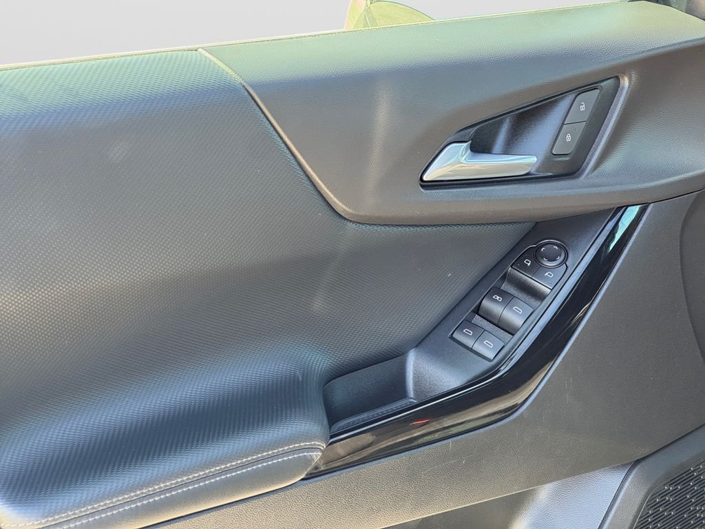Used 2025 Black Chevrolet LT image 10