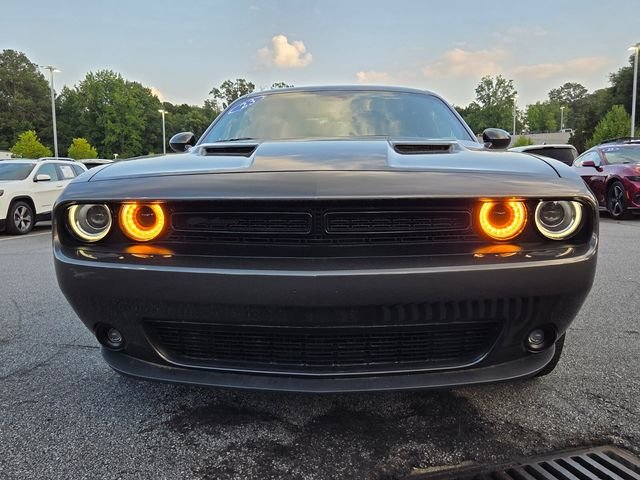 Used 2023 Gray Dodge SXT image 2