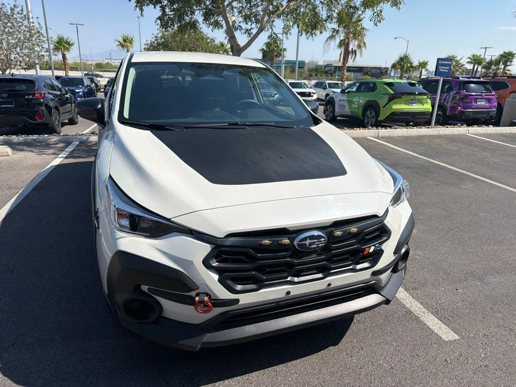 Used 2024 White Subaru Base image 34