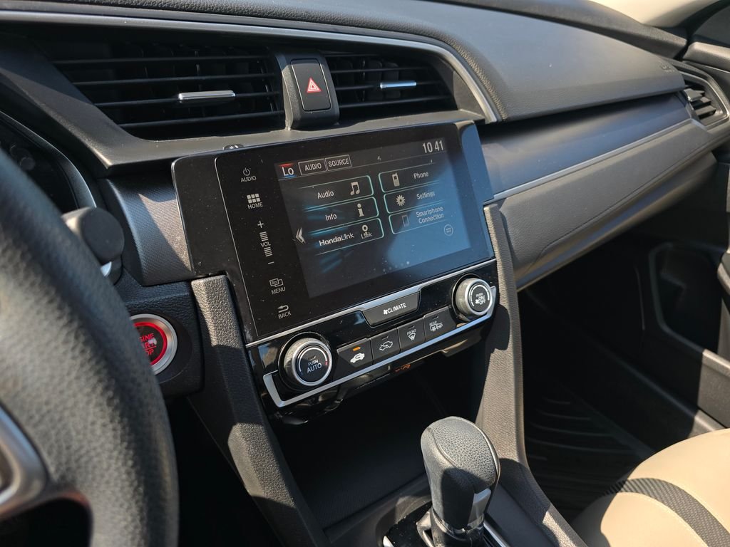 Used 2018  Honda EX image 25