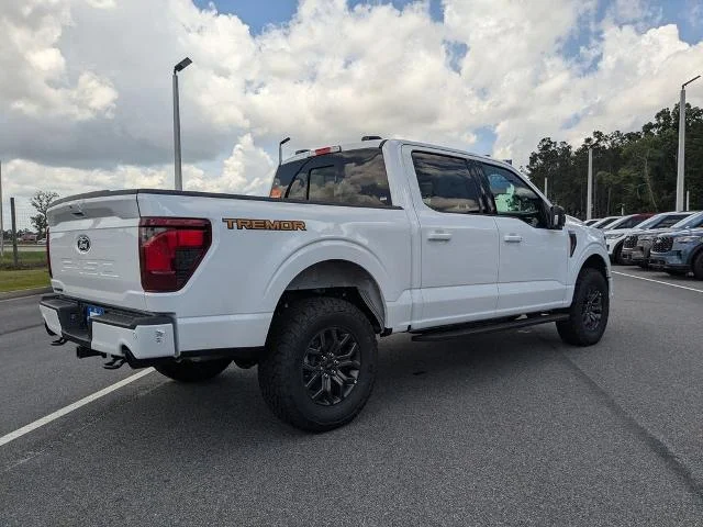 New 2026 Oxford White Ford Tremor image 32