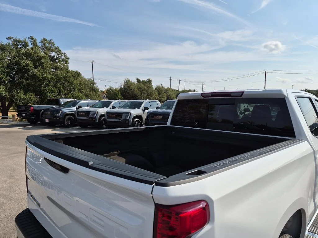 Used 2023 SUMMIT WHITE Chevrolet LT image 37