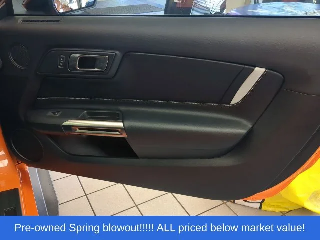 Used 2021 Orange Ford Shelby GT500 image 37