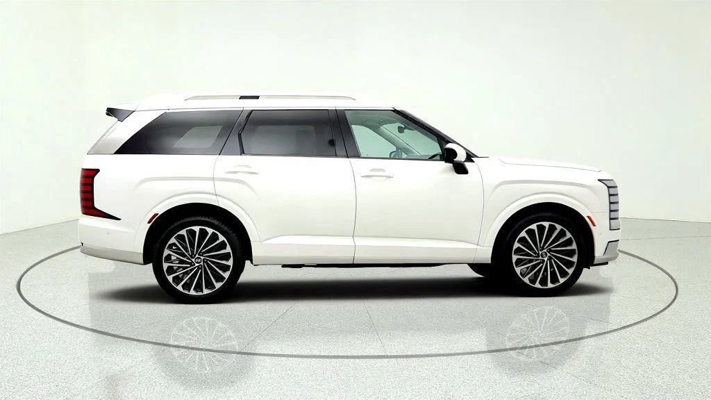 Used 2026 Creamy White Pearl Hyundai Calligraphy FWD image 4