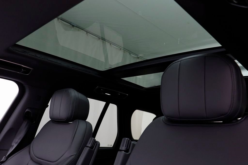 2025 Land Rover Range Rover SE - Photo 14