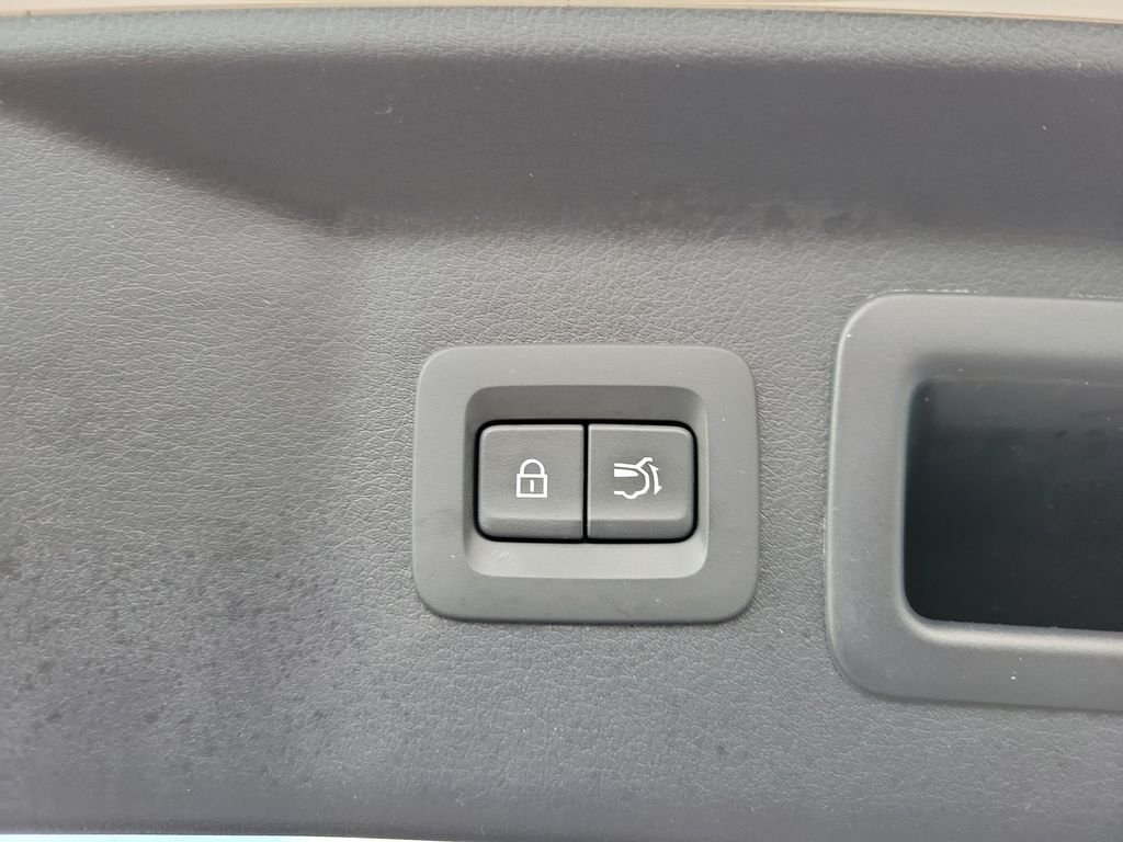 Used 2024 White Mazda Premium image 7