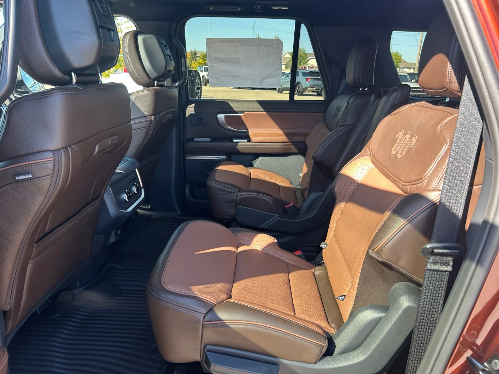 New 2027 Bronze Fire Metallic Tinted Clearcoat Ford King Ranch Max image 19