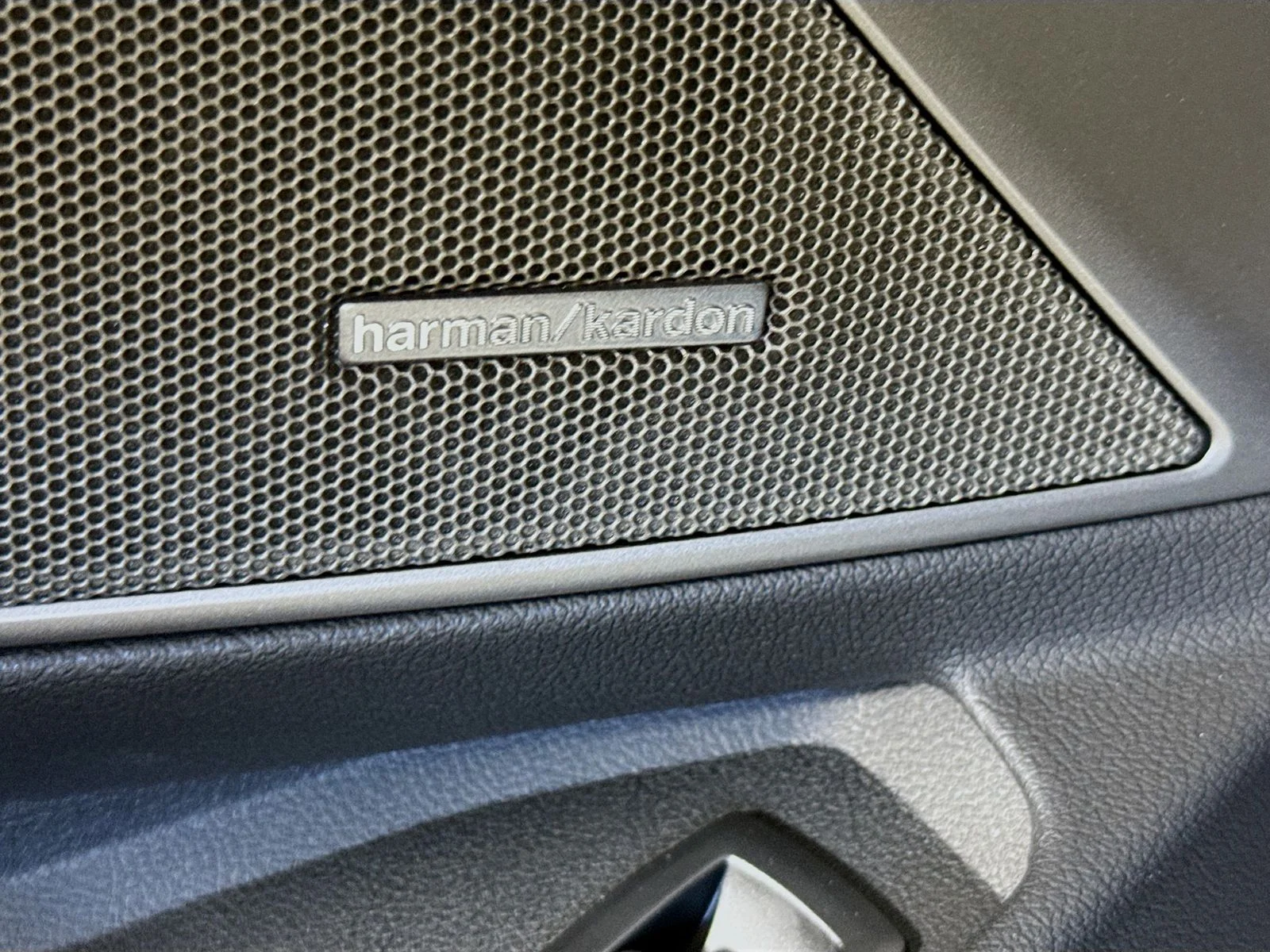 New 2026 Alpine White BMW 330i xDrive image 19